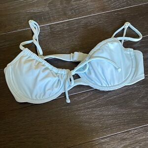 Xhiliration Shirred Underwire Bikini Top in Light Blue